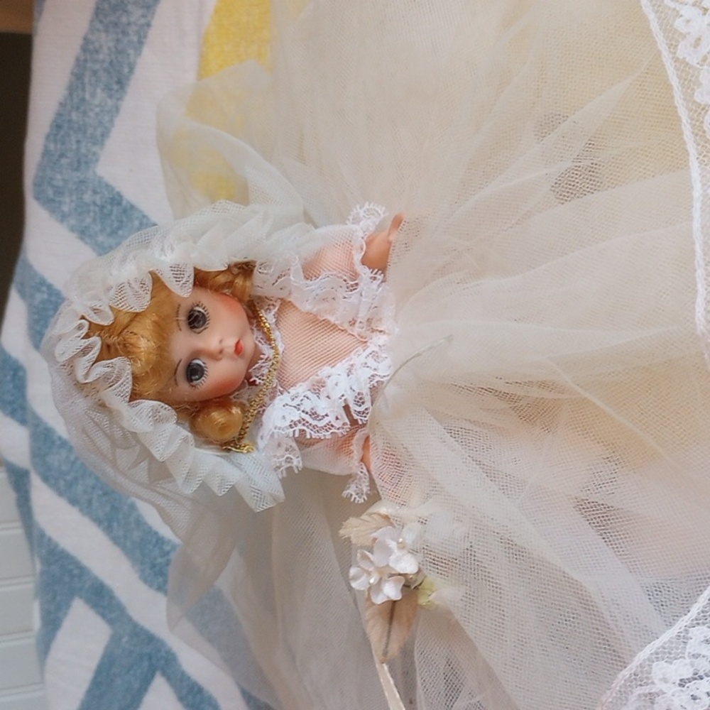 Vintage Madame Alexander Bride Doll